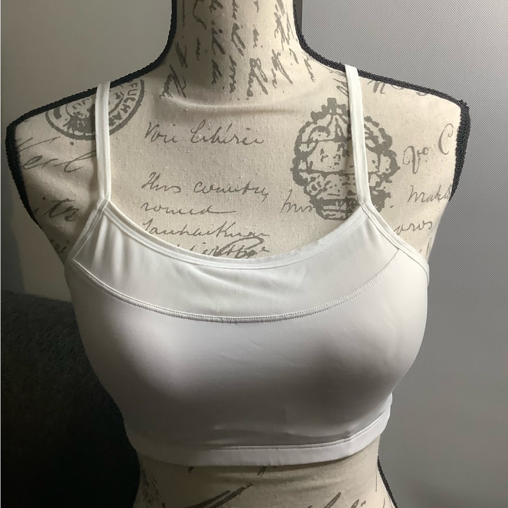 Moving Comfort Racer-Back Sports Bra Size M-34AB-36A Style # 300284 NWOT